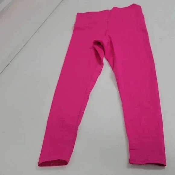 SET TLC Sports Bra in Terez Pink and TLC Leggings in Terez Pink - Picture 7 of 15